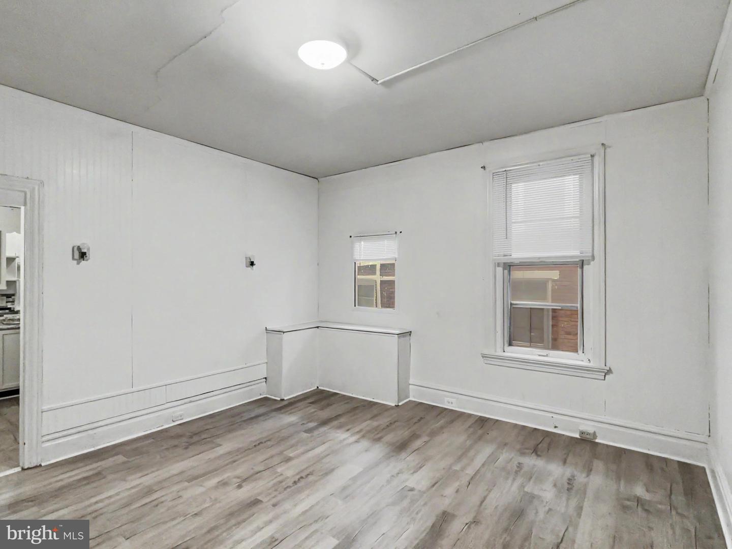 362 Locust St Property Photo 8