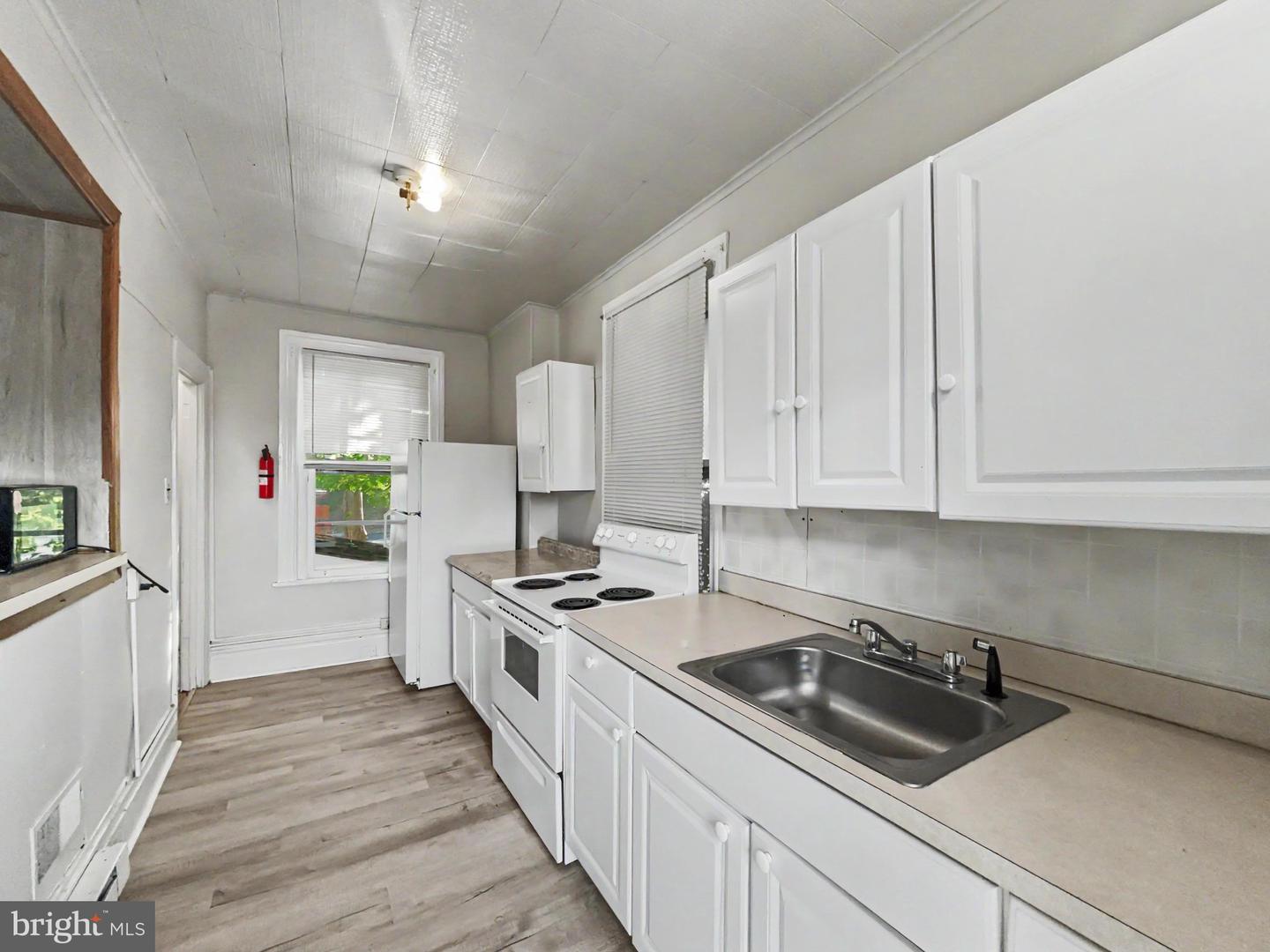 362 Locust St Property Photo 11