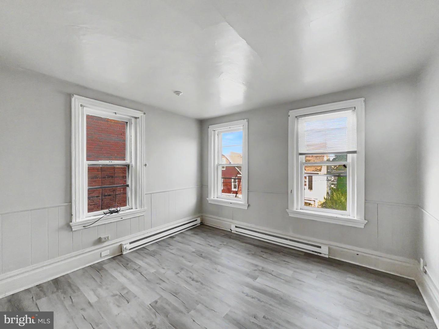 362 Locust St Property Photo 18