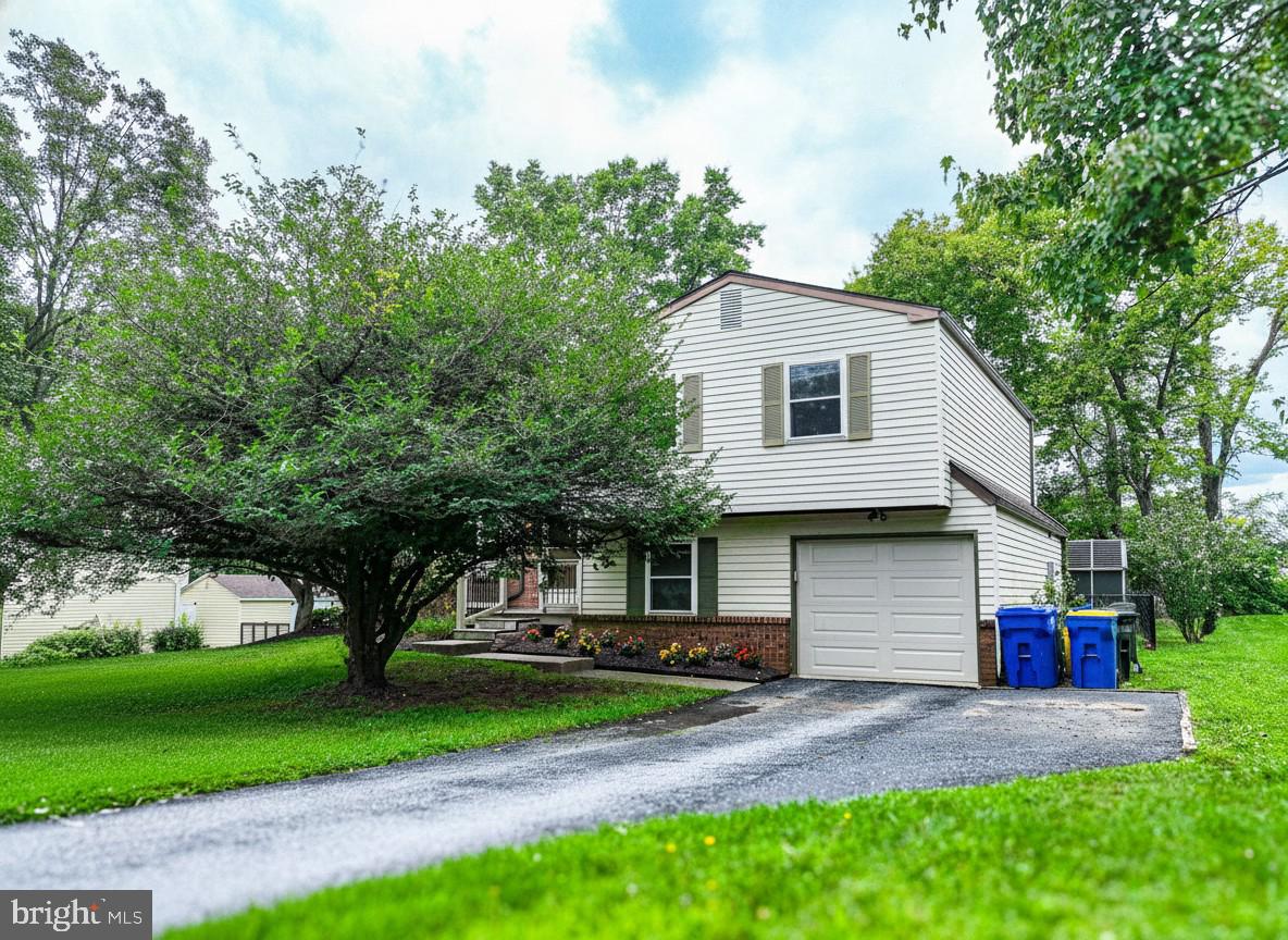 873 Blue Jay Rd Property Photo 1