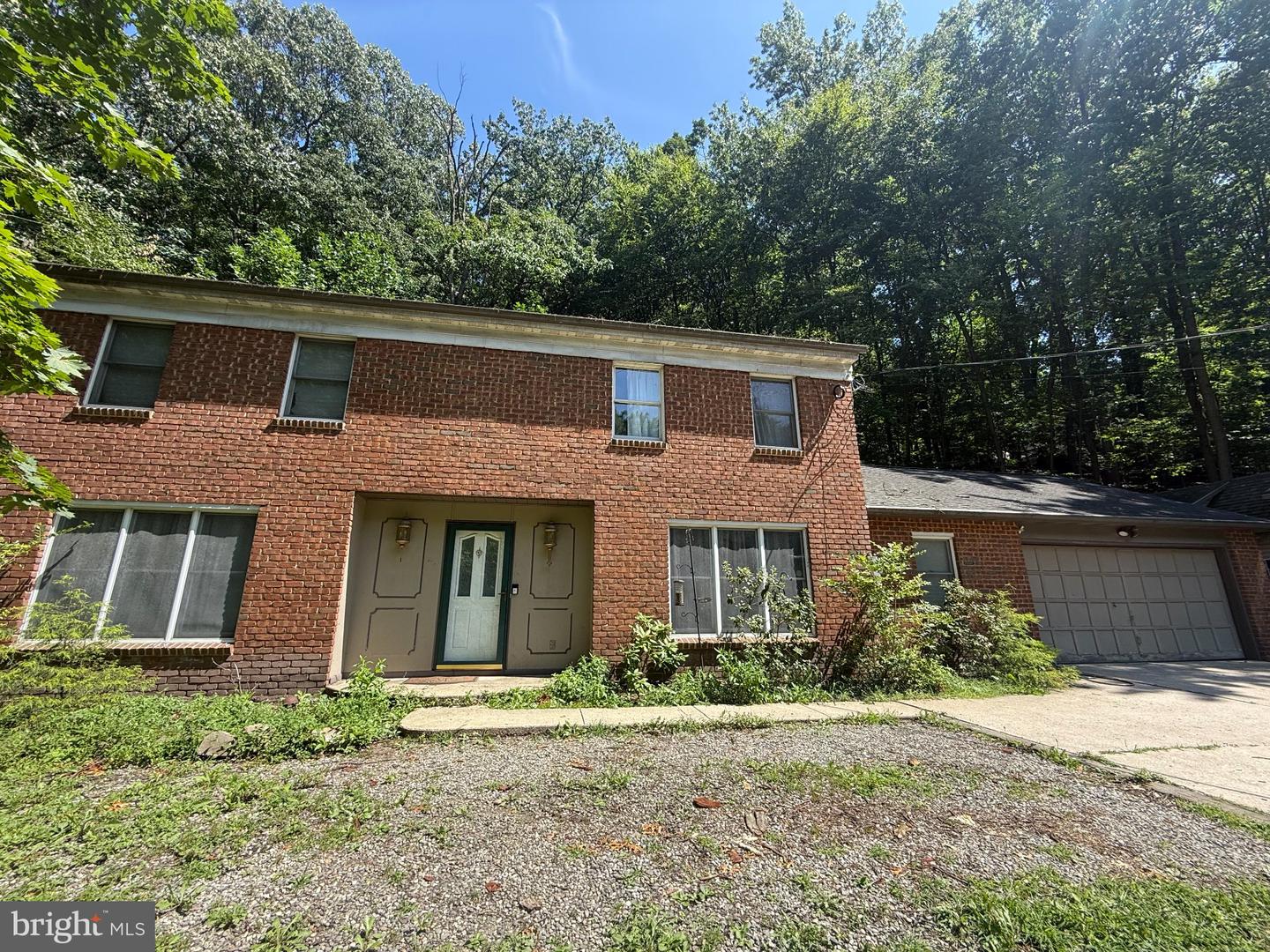 879 Sand Hill Rd Property Photo 1