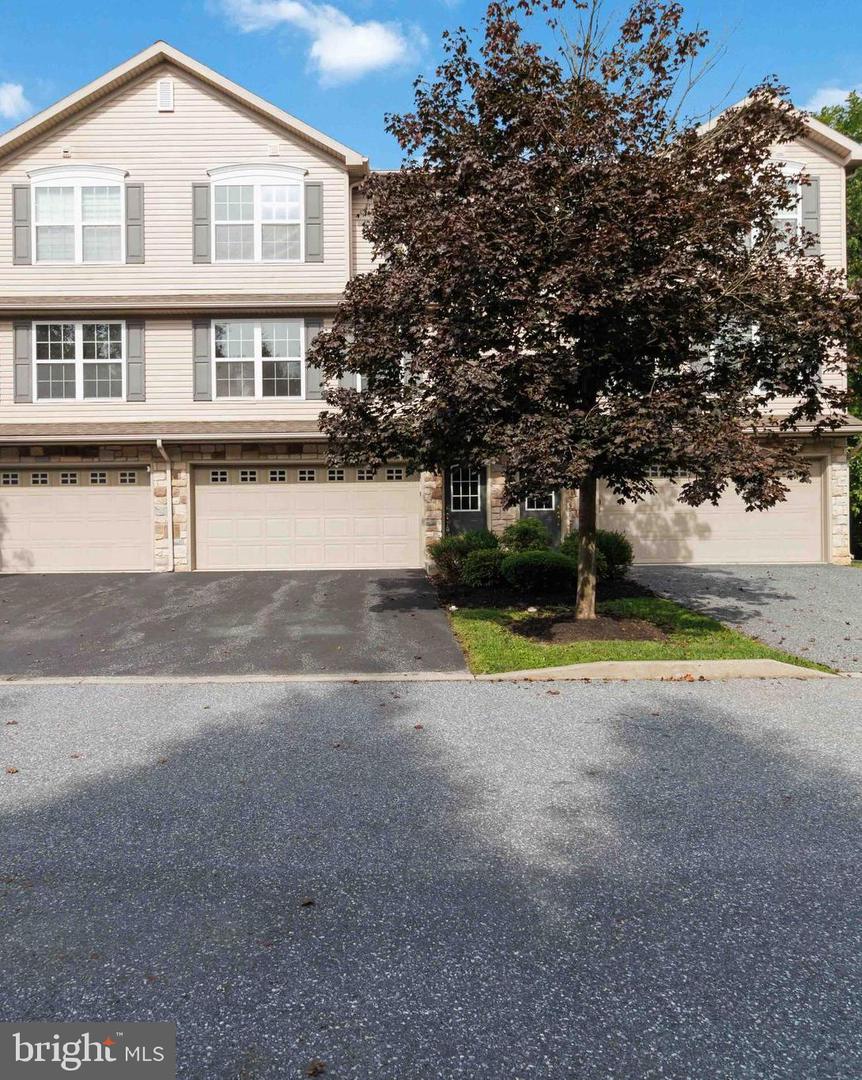 9089 Joyce Ln Property Photo 1