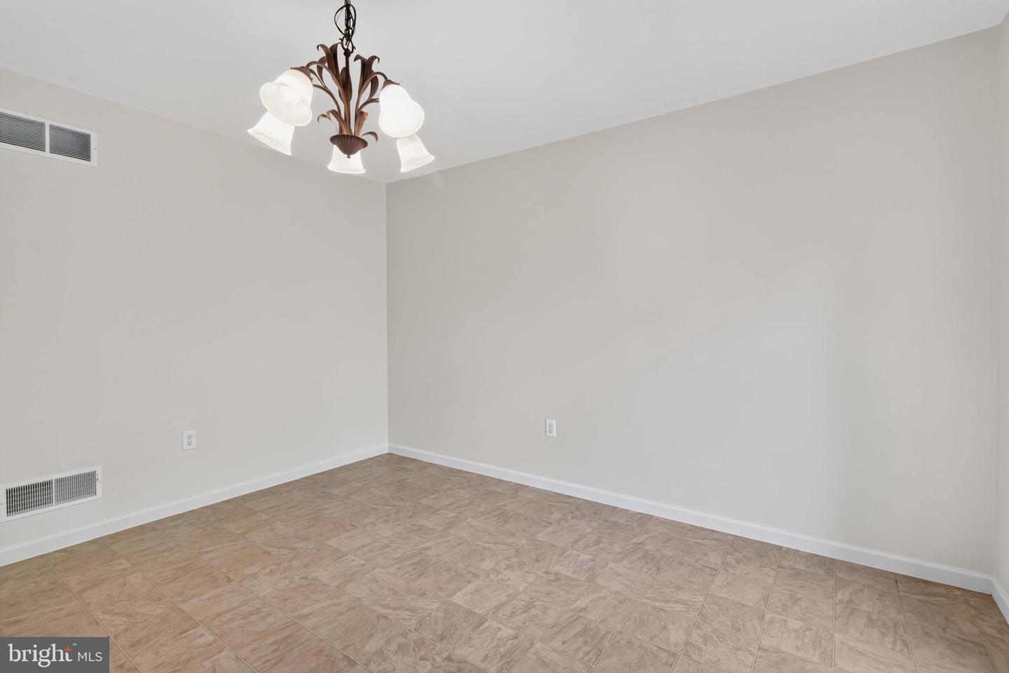 9089 Joyce Ln Property Photo 14