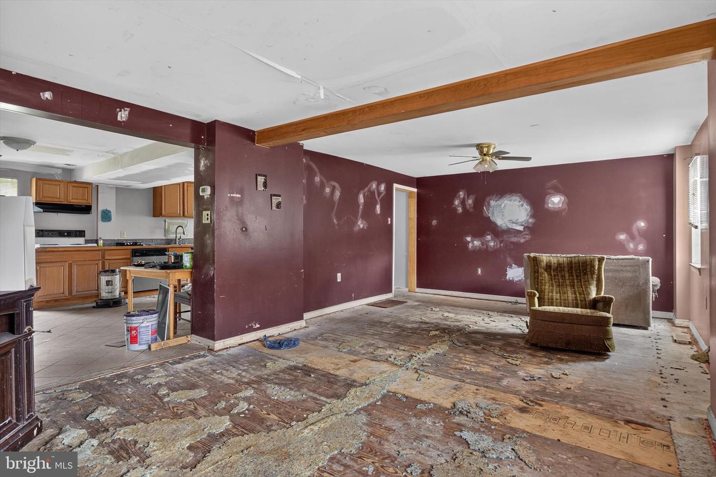 204 Walnut St Property Photo 4