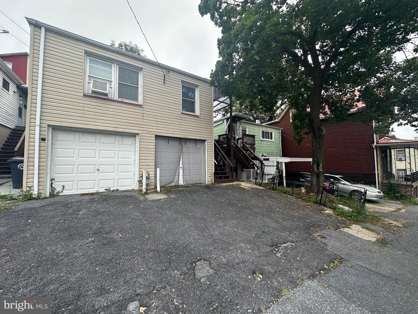 358-360 MULBERRY ST Property Photo 1