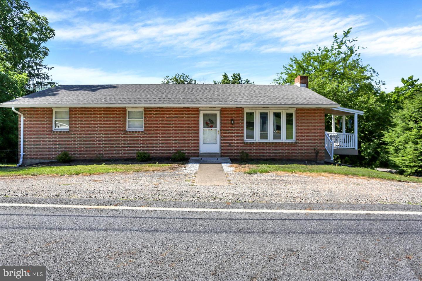 141 Hill St Property Photo 1