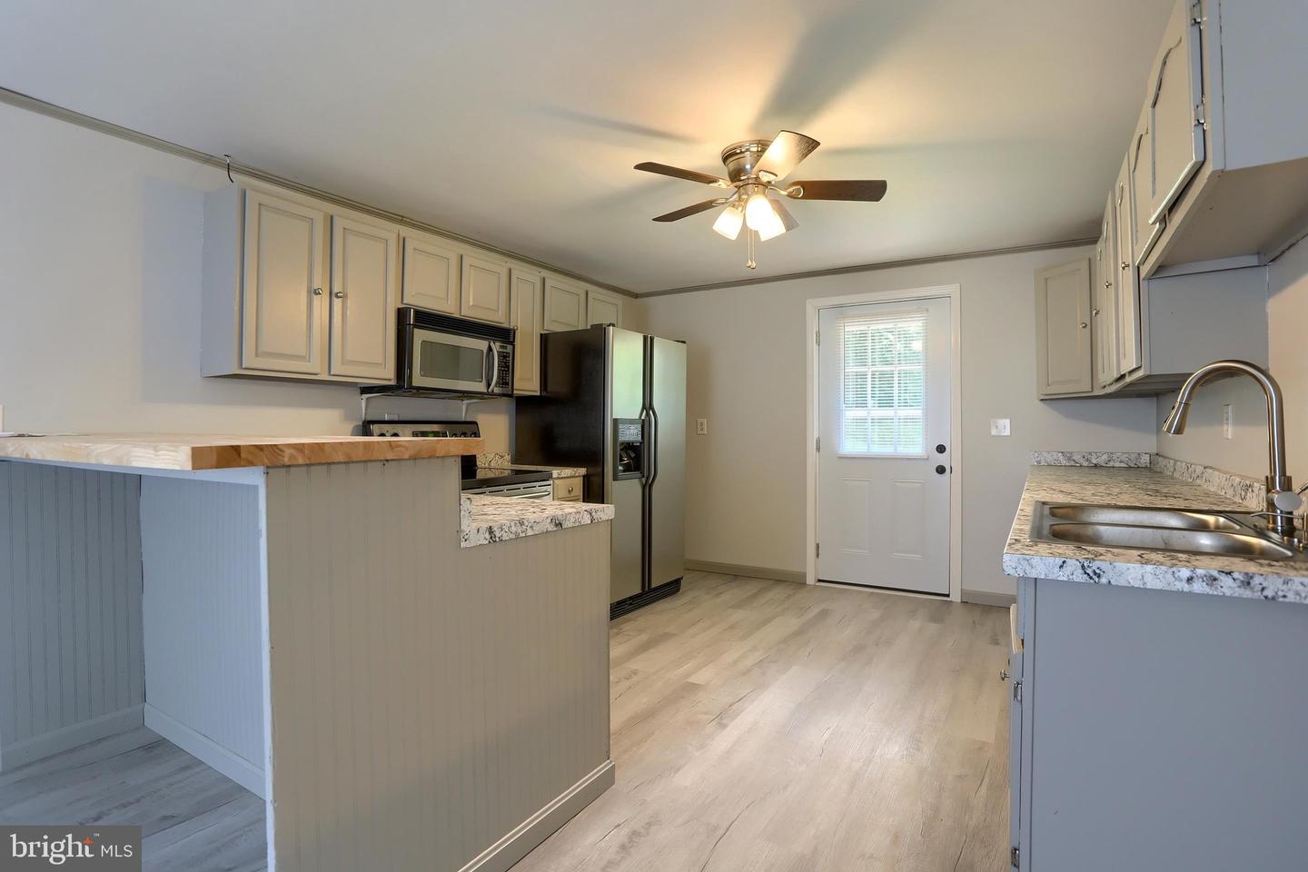 301 Lenker Rd Property Photo 16