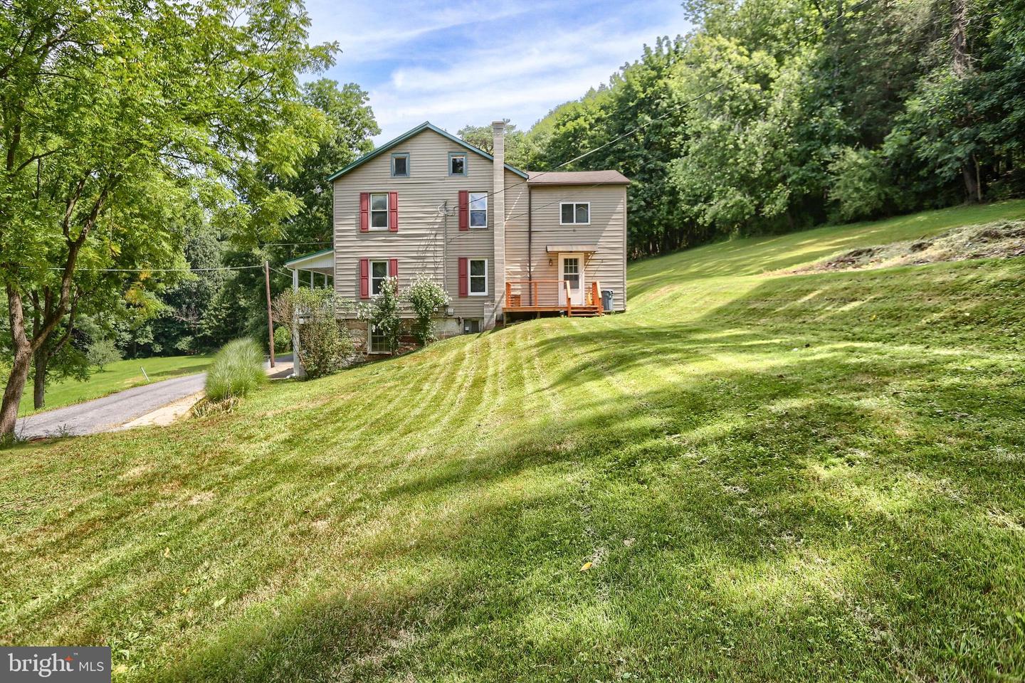 301 Lenker Rd Property Photo 40