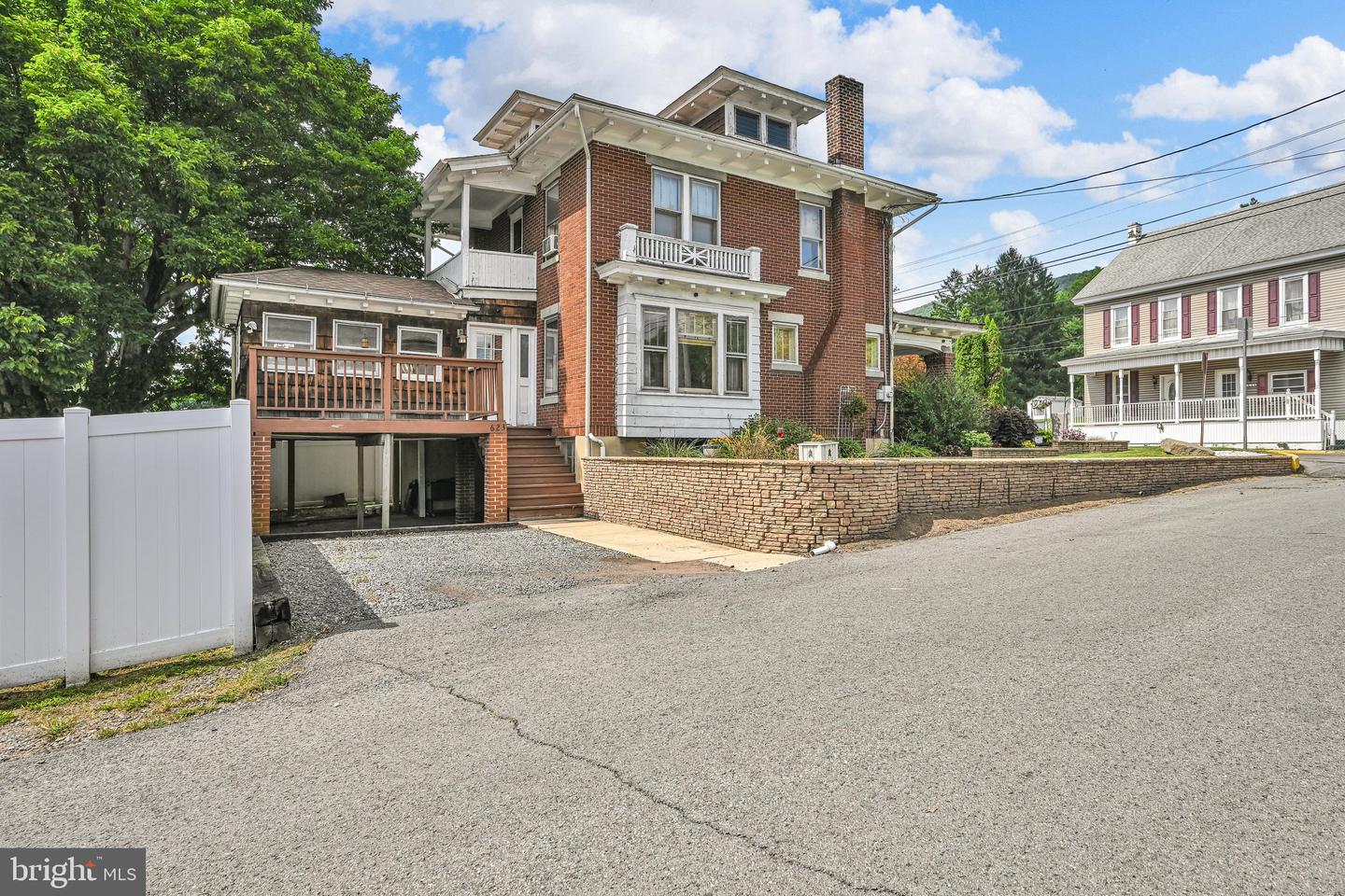 623 Pottsville St Property Photo 34