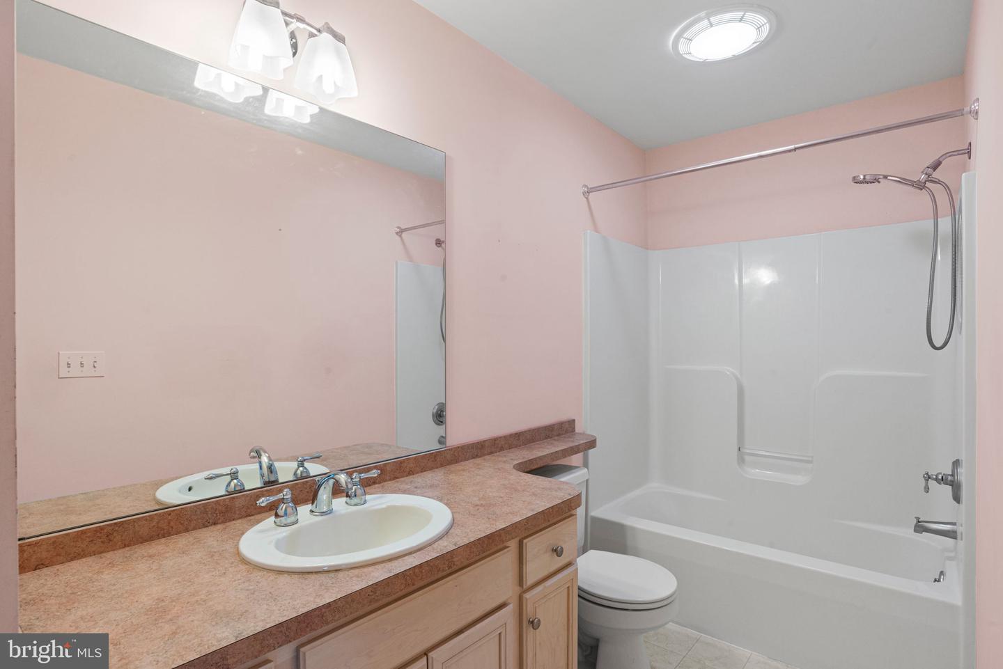 2271 Southpoint Dr Property Photo 28