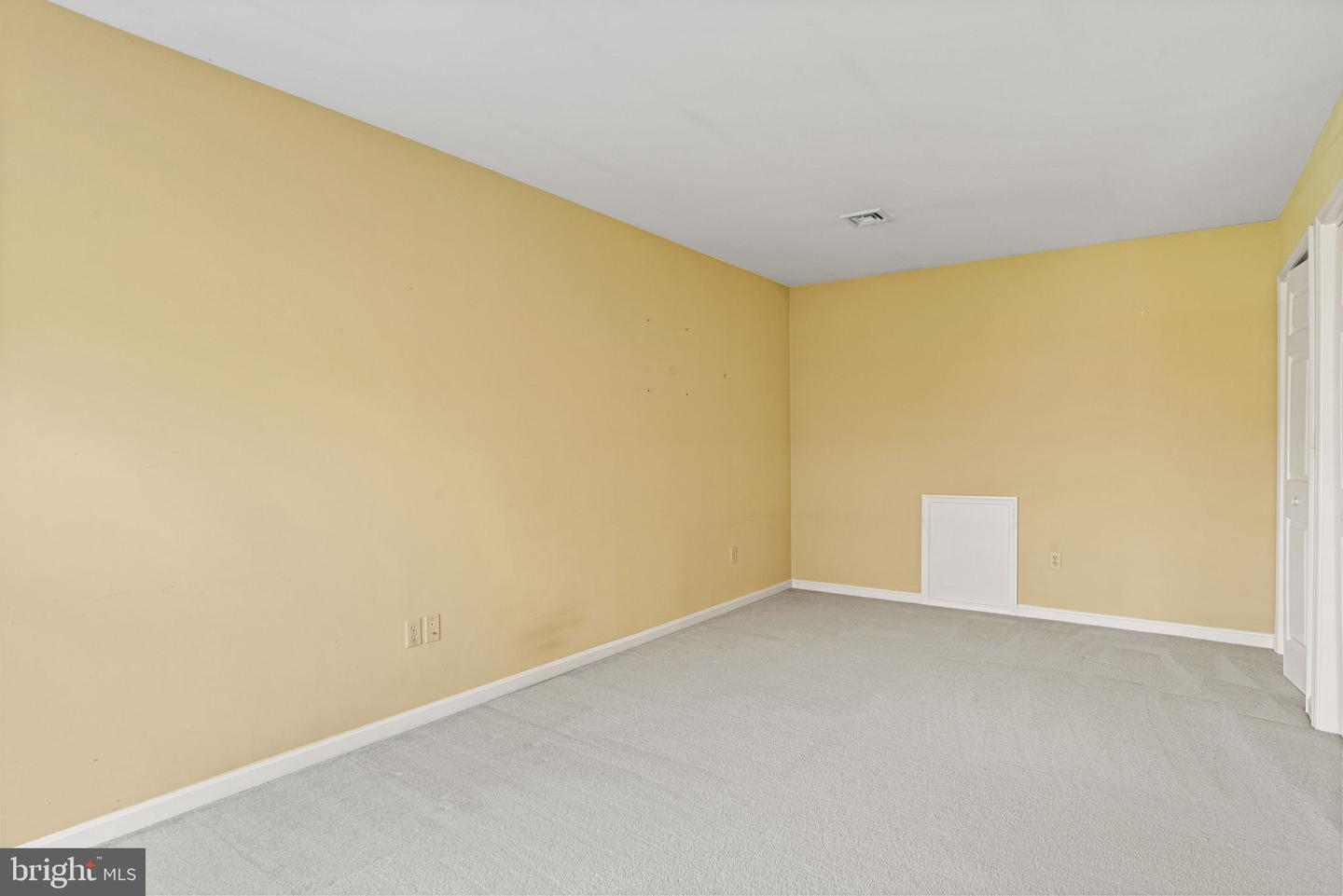 2271 Southpoint Dr Property Photo 31