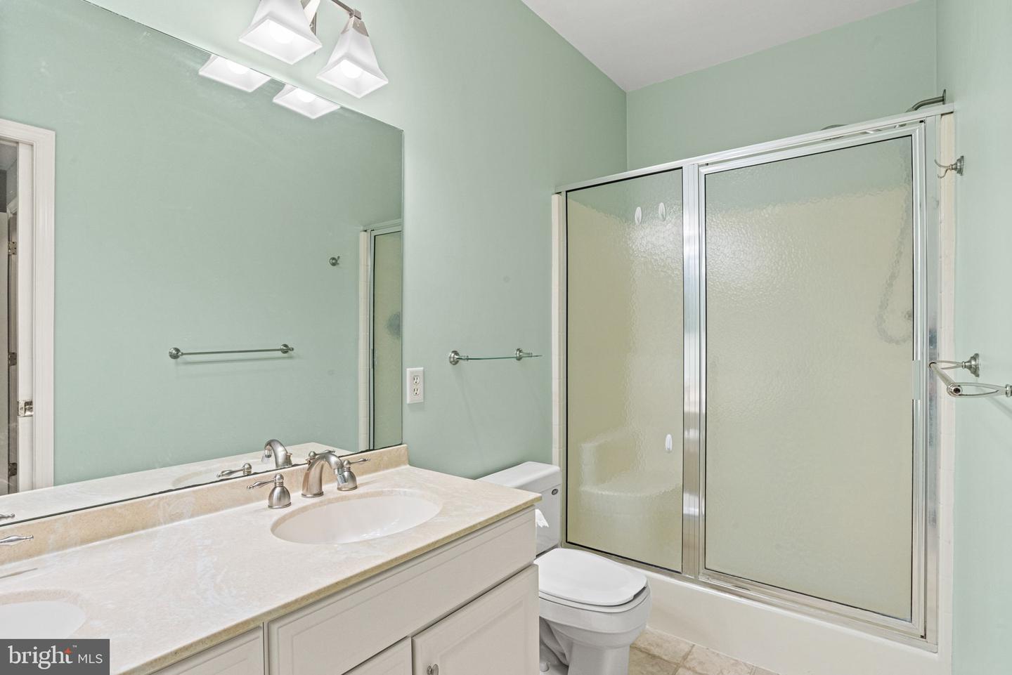 2271 Southpoint Dr Property Photo 38