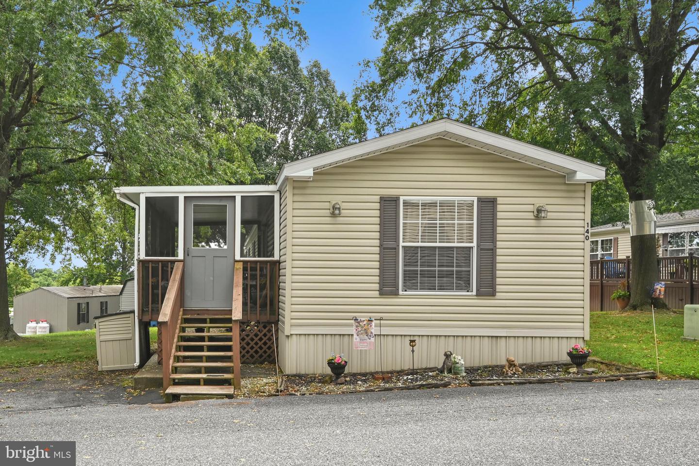 140 David Dr Property Photo 1