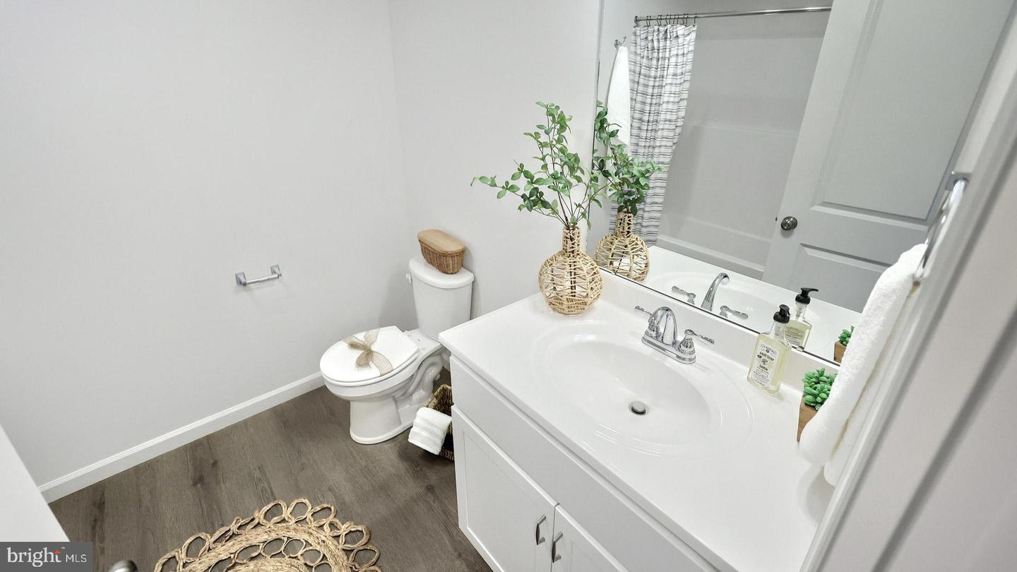 7848 Oak Brook Dr Property Photo 23