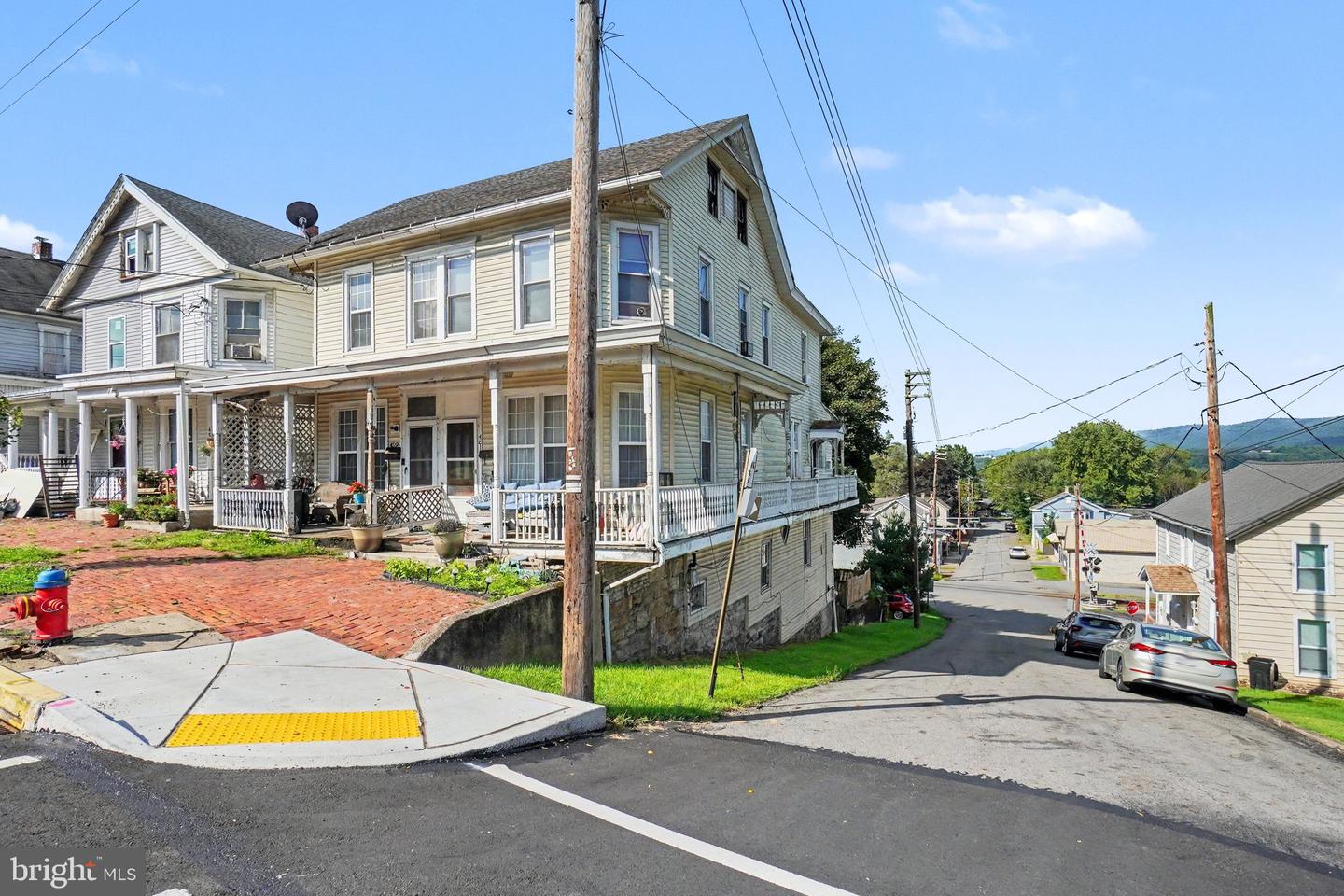 461 Market St Property Photo 1