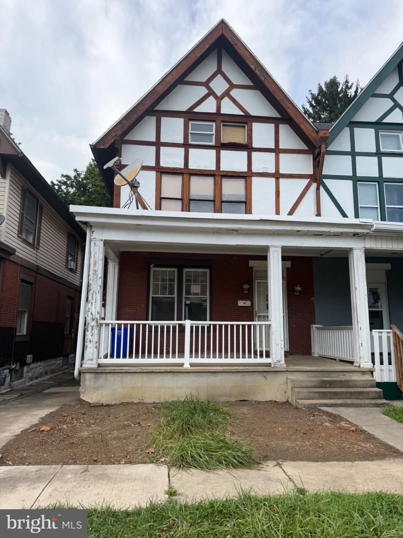 1612 Briggs St Property Photo 3