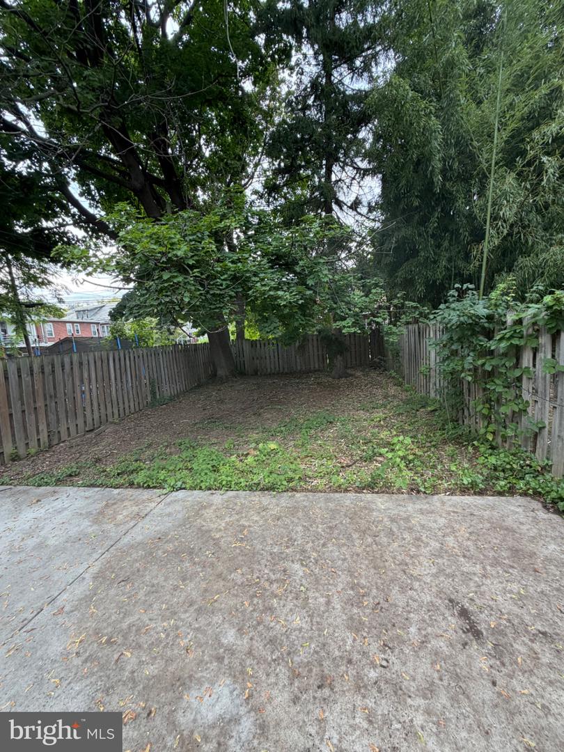 1612 Briggs St Property Photo 18
