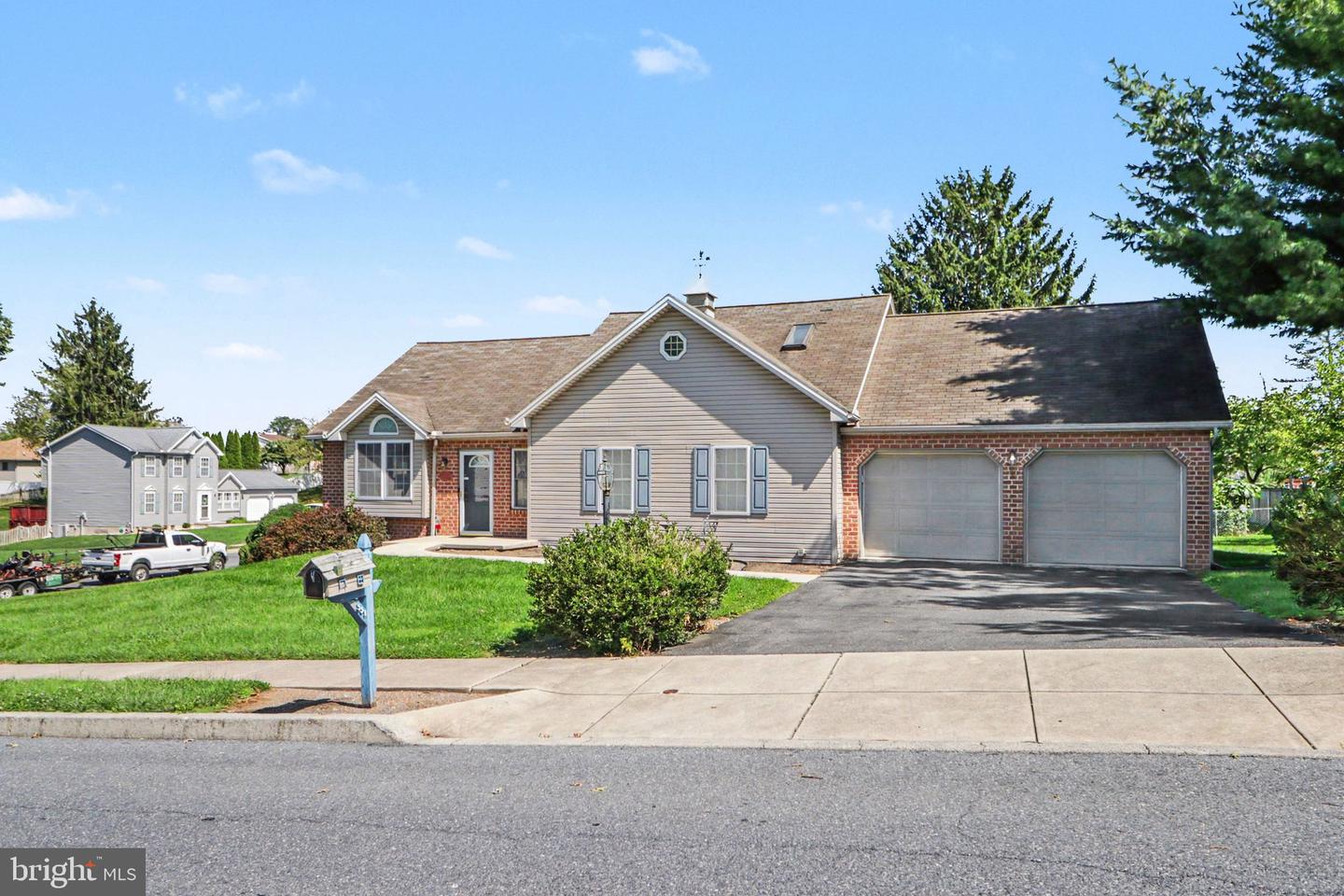331 Eddington Ave Property Photo 4
