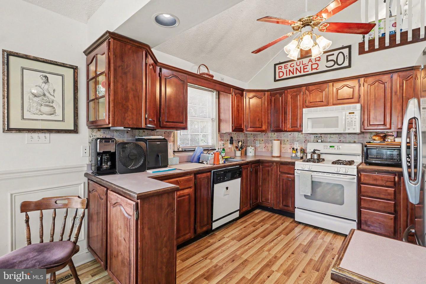 331 Eddington Ave Property Photo 11