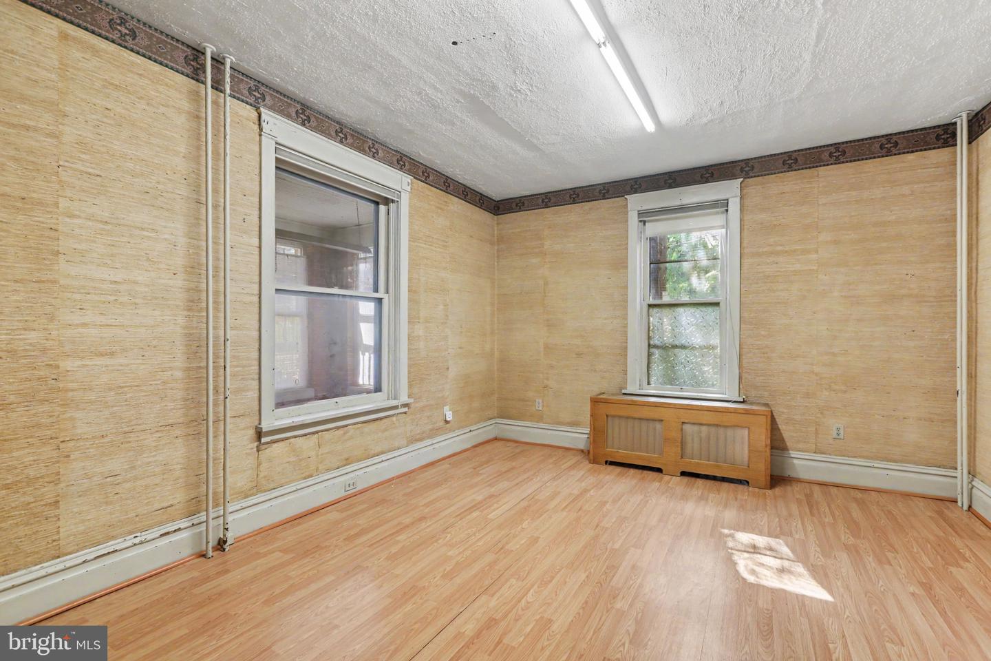2120 Walnut St Property Photo 10