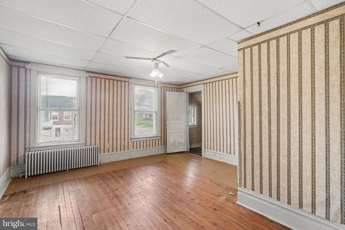 2120 Walnut St Property Photo 14