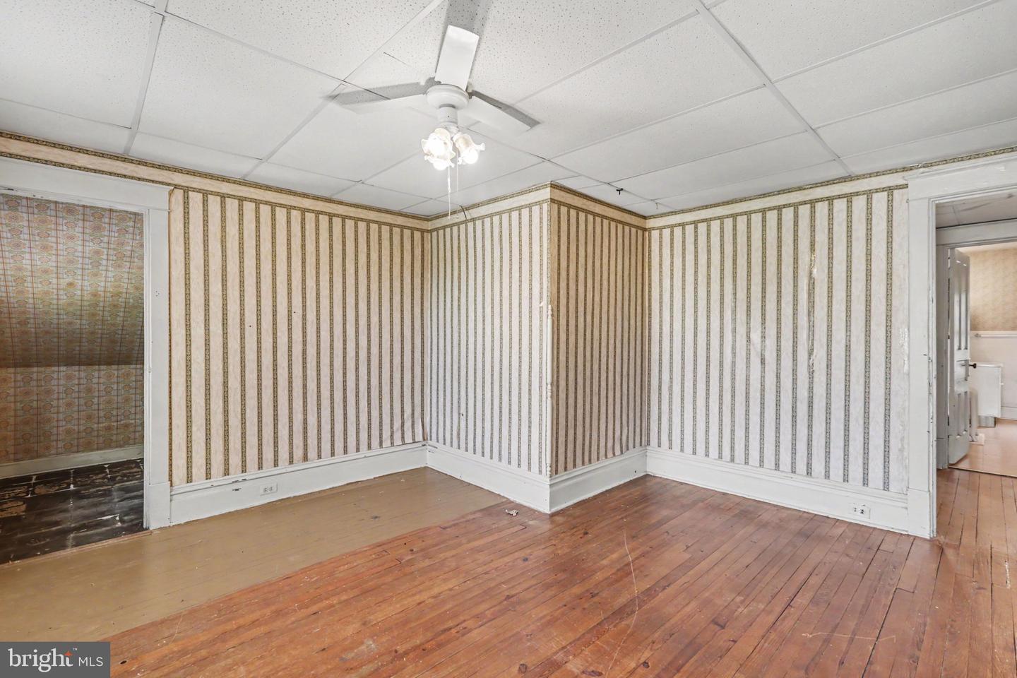 2120 Walnut St Property Photo 15