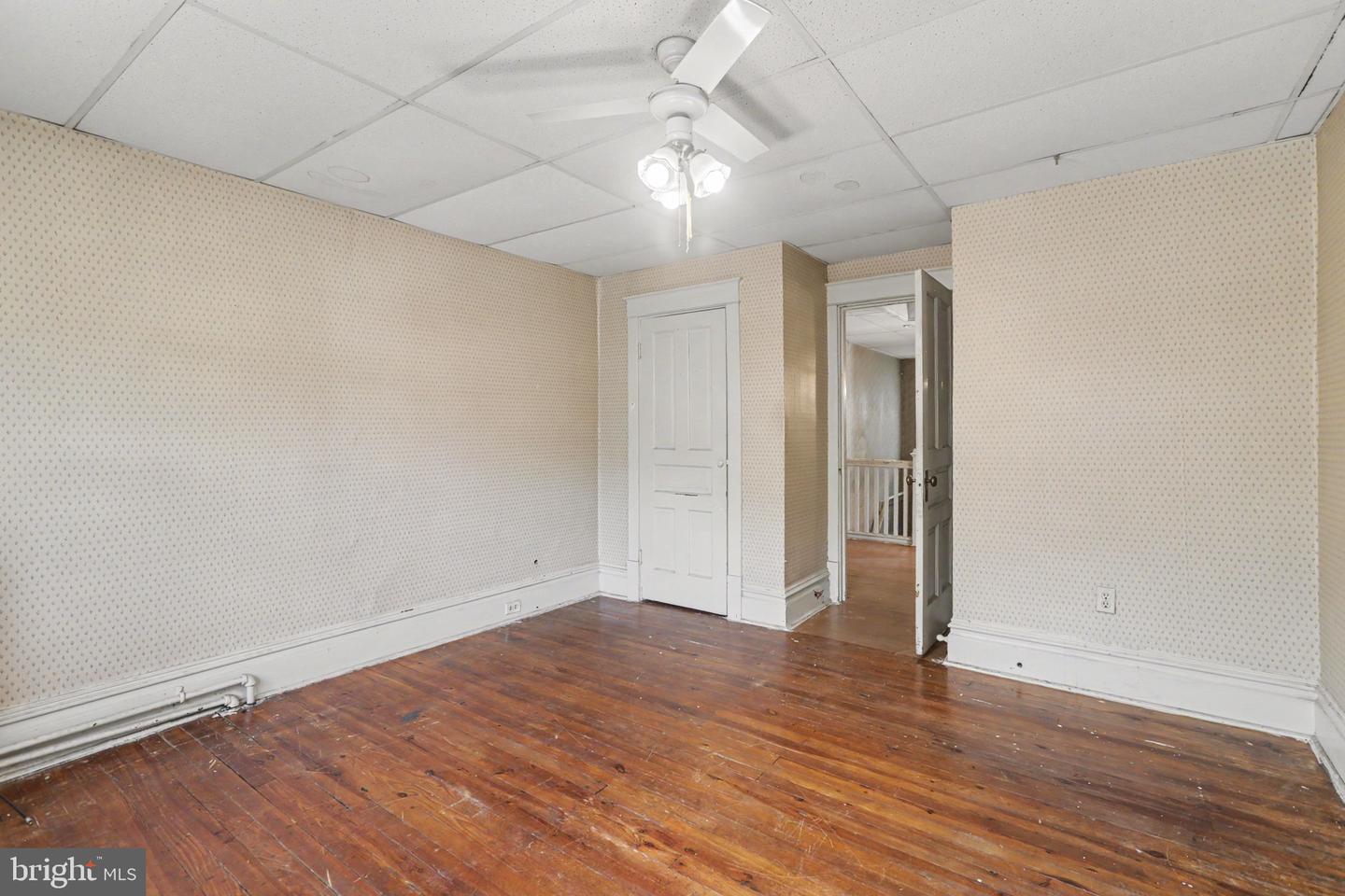 2120 Walnut St Property Photo 17