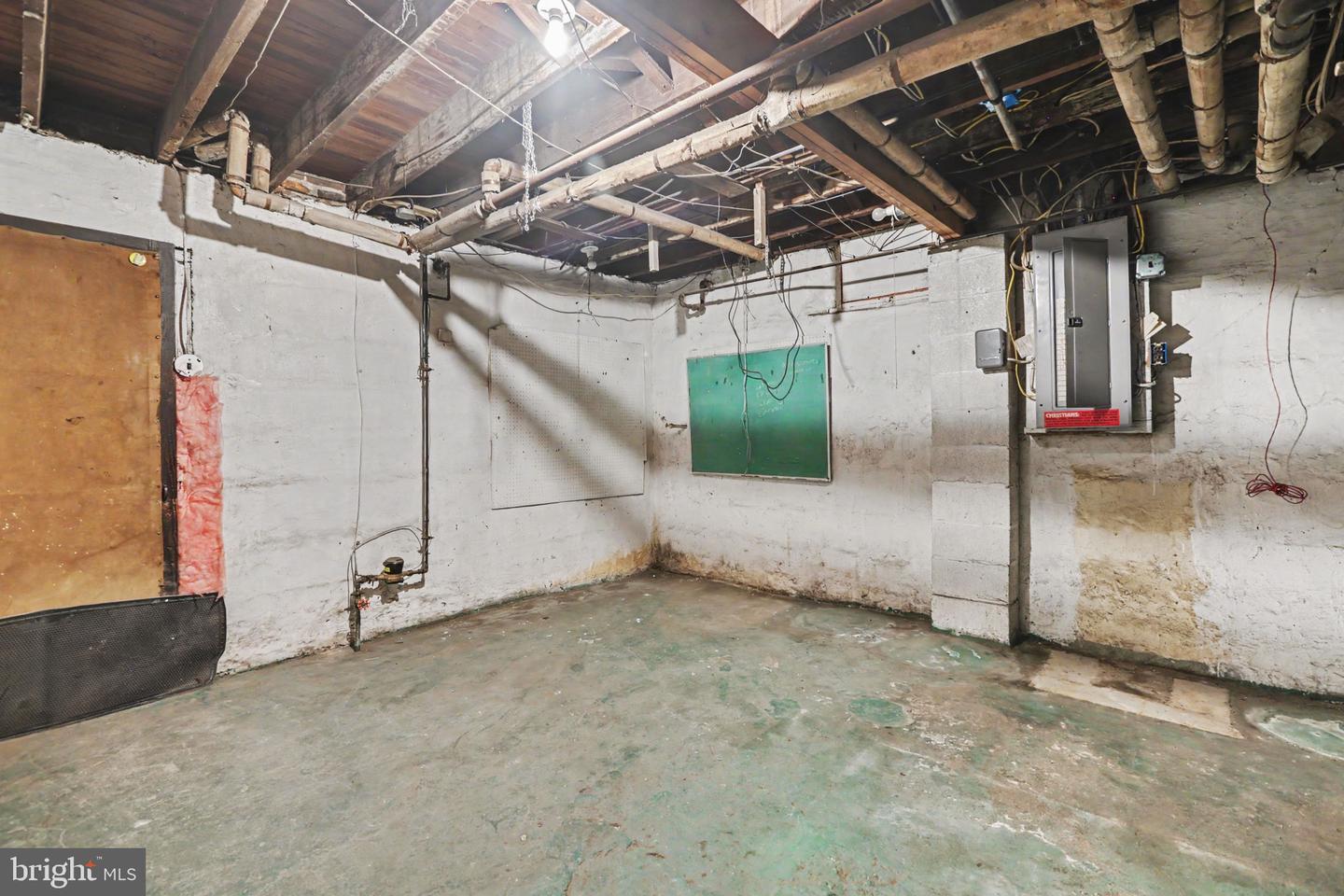 2120 Walnut St Property Photo 24