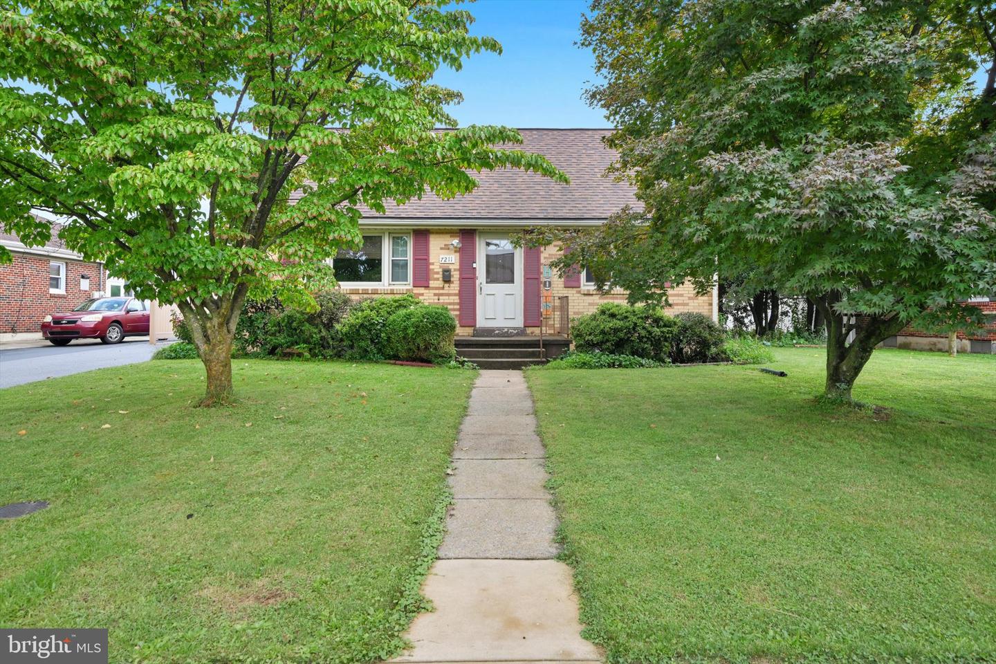 7211 Jefferson St Property Photo 3