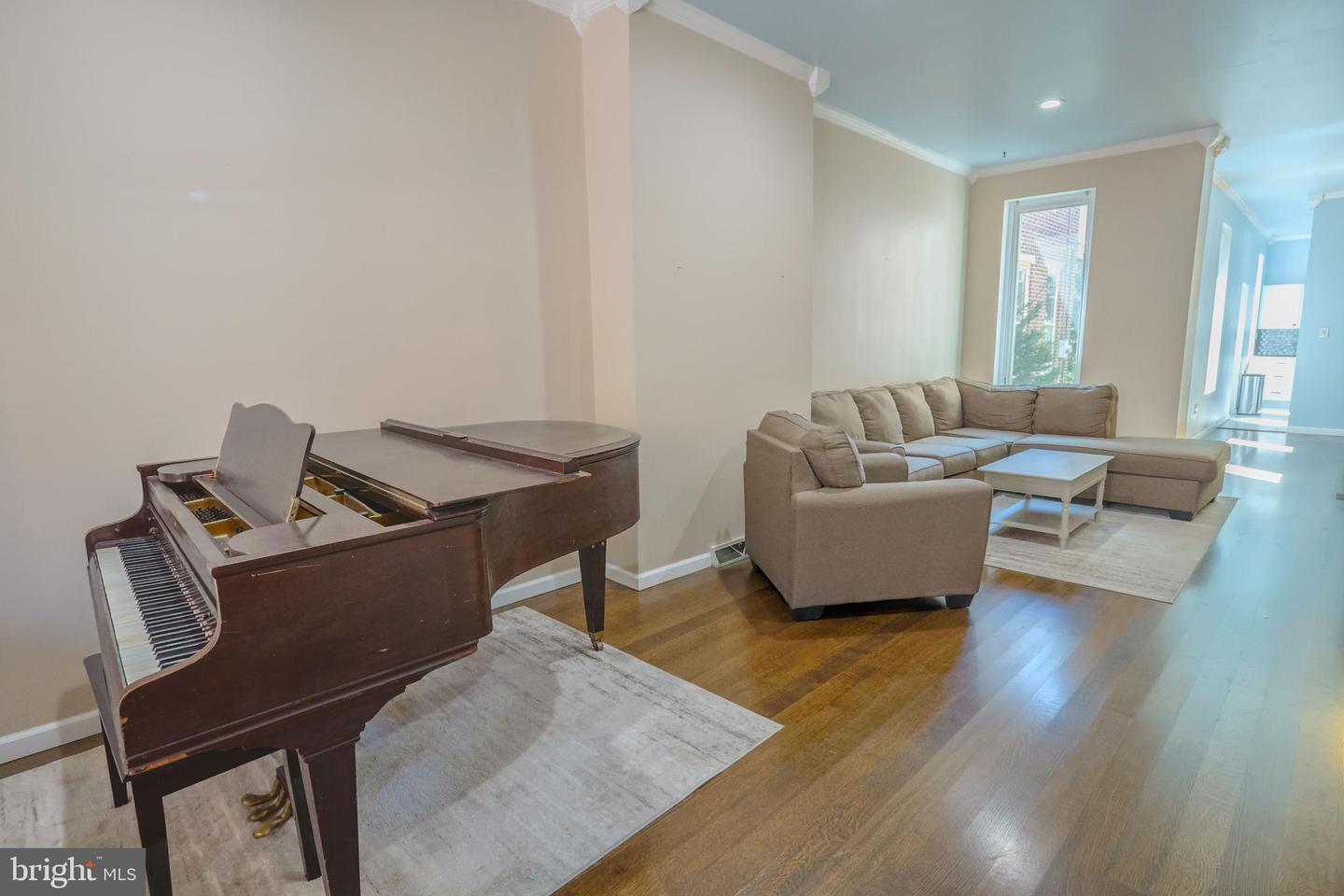 1622 Green St Property Photo 3