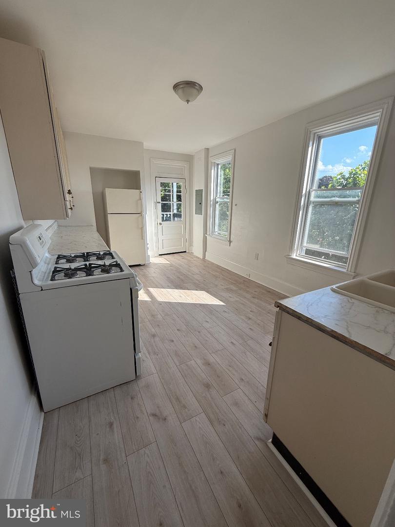 331 Maclay St #2 Property Photo 3