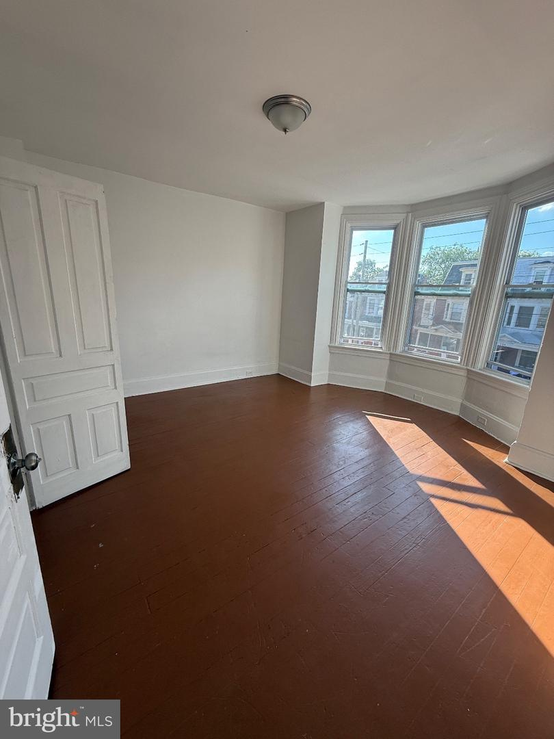 331 Maclay St #2 Property Photo 4