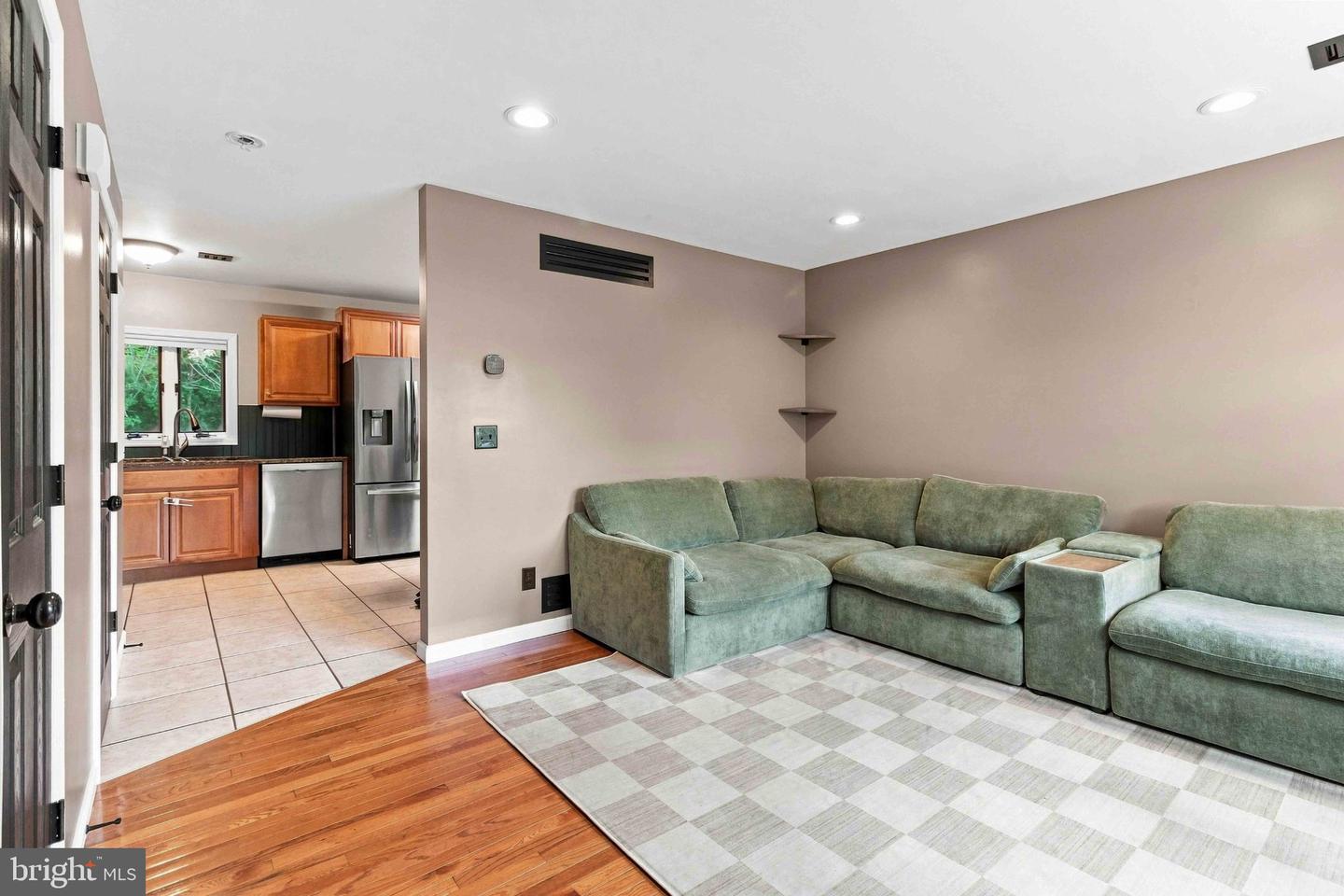 9105 Joyce Property Photo 4