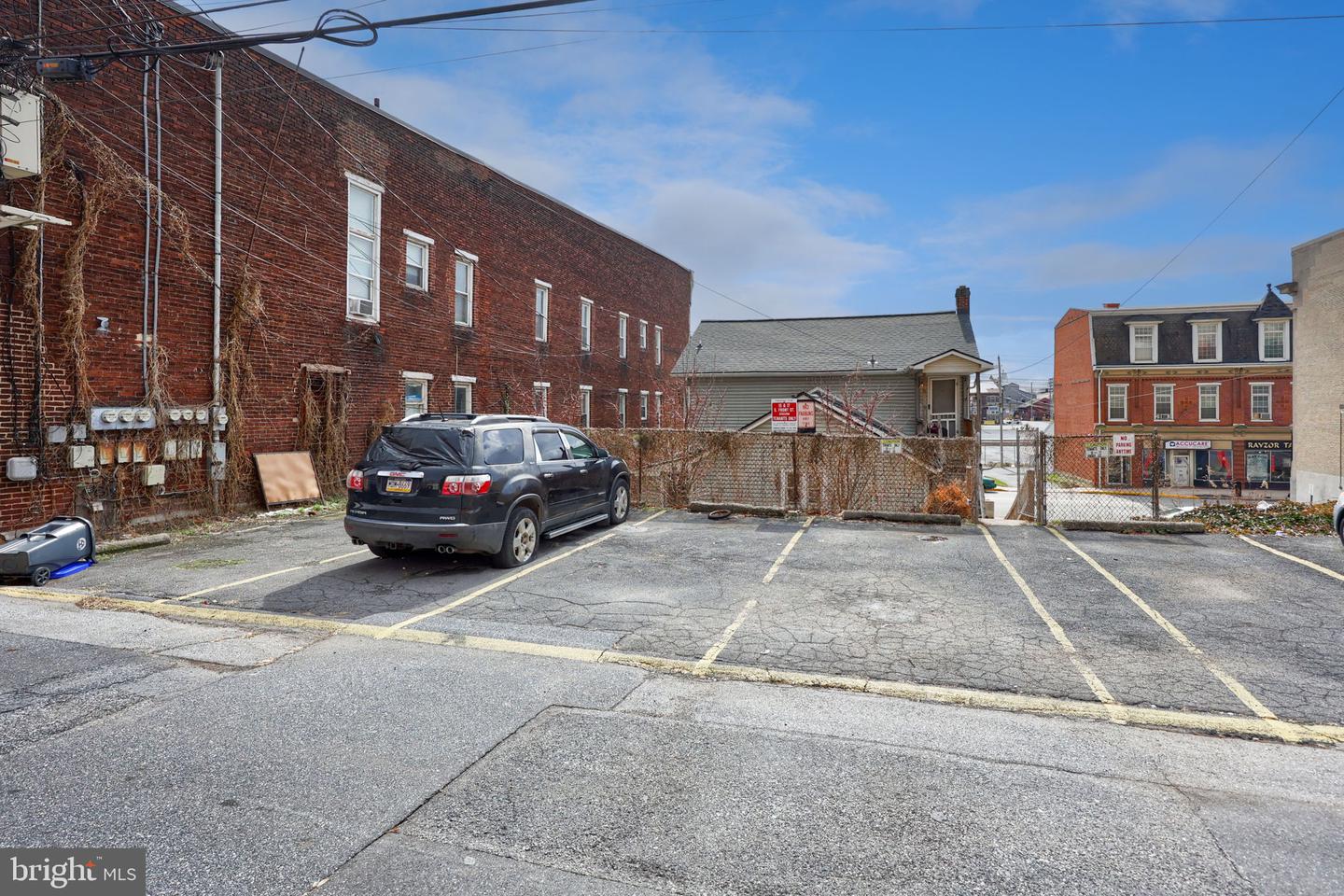 15 S Front St Property Photo 3