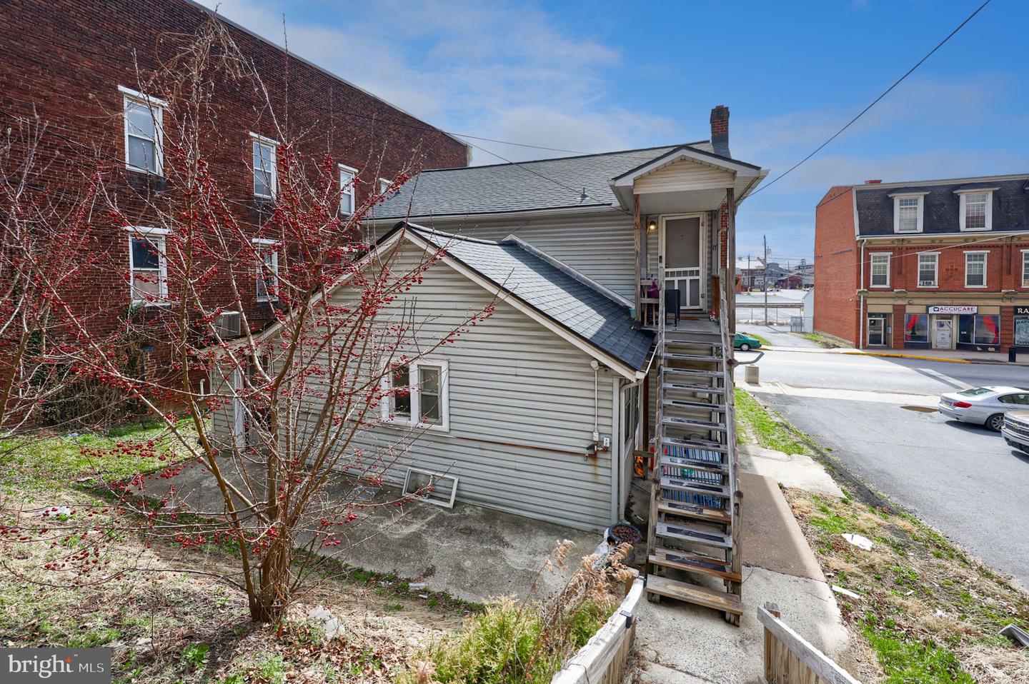 15 S Front St Property Photo 19