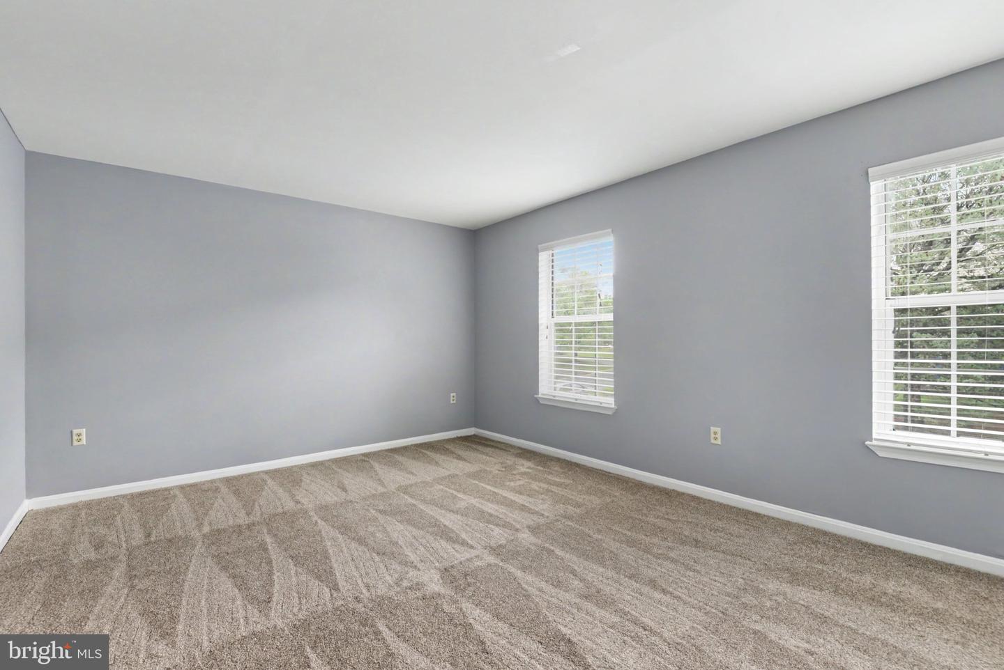 291 Lincoln Ave Property Photo 20