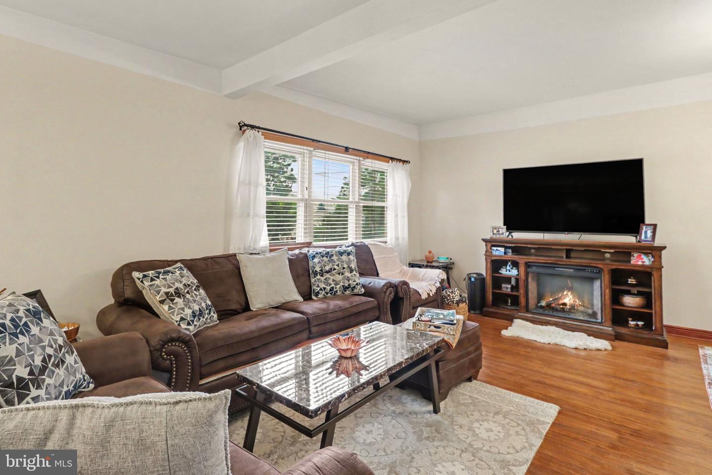 7085 Huntingdon St Property Photo 4
