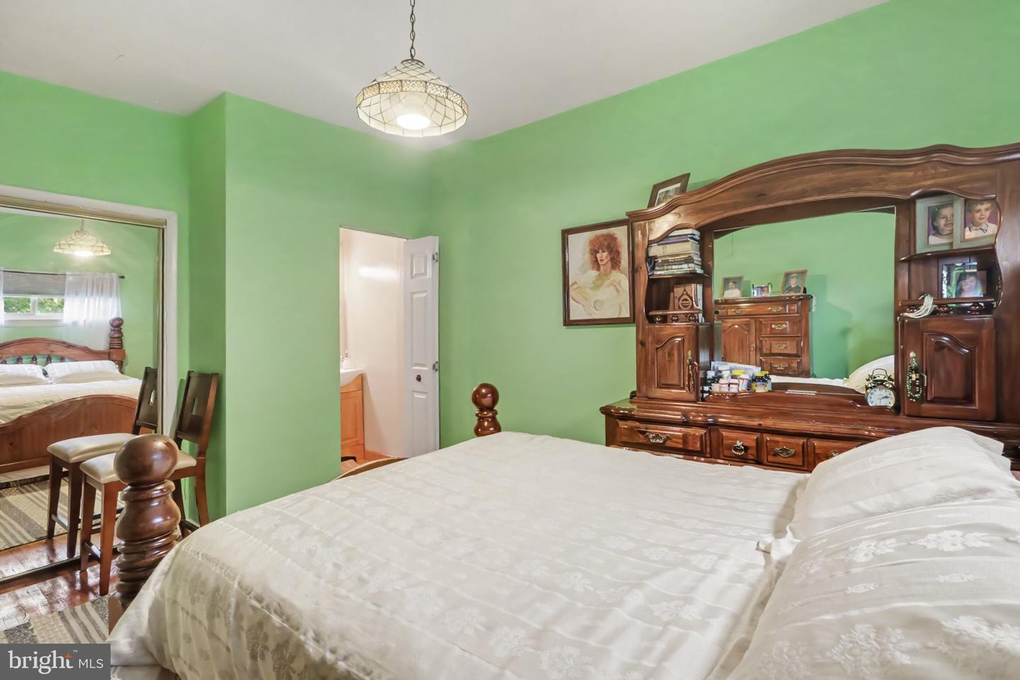 7085 Huntingdon St Property Photo 14