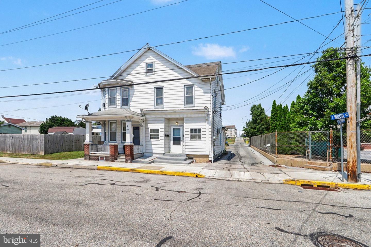 PADA2063852 Property Photo 2