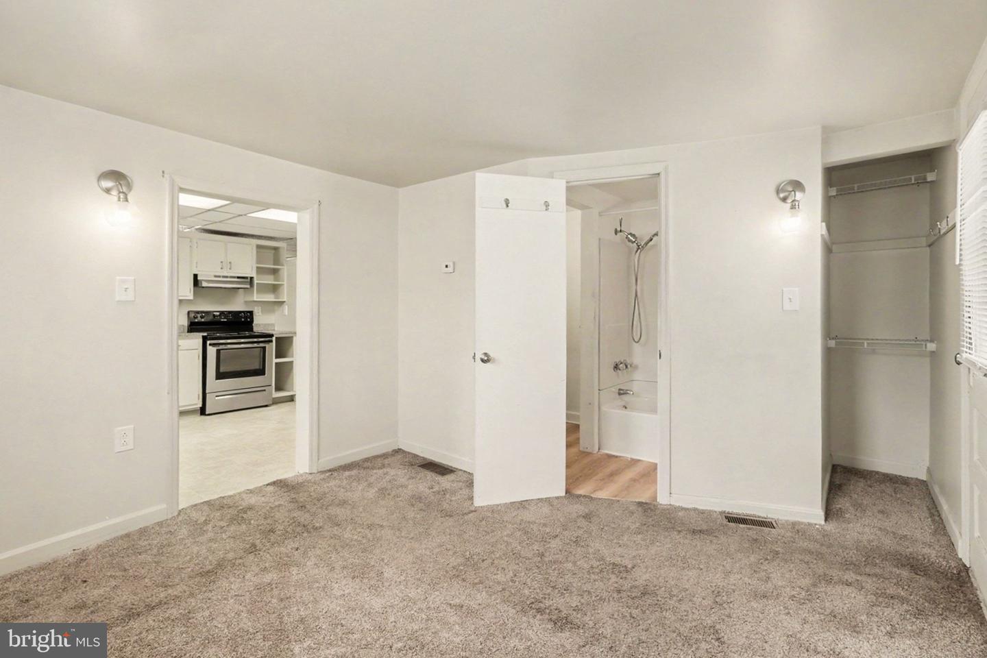 PADA2063852 Property Photo 10