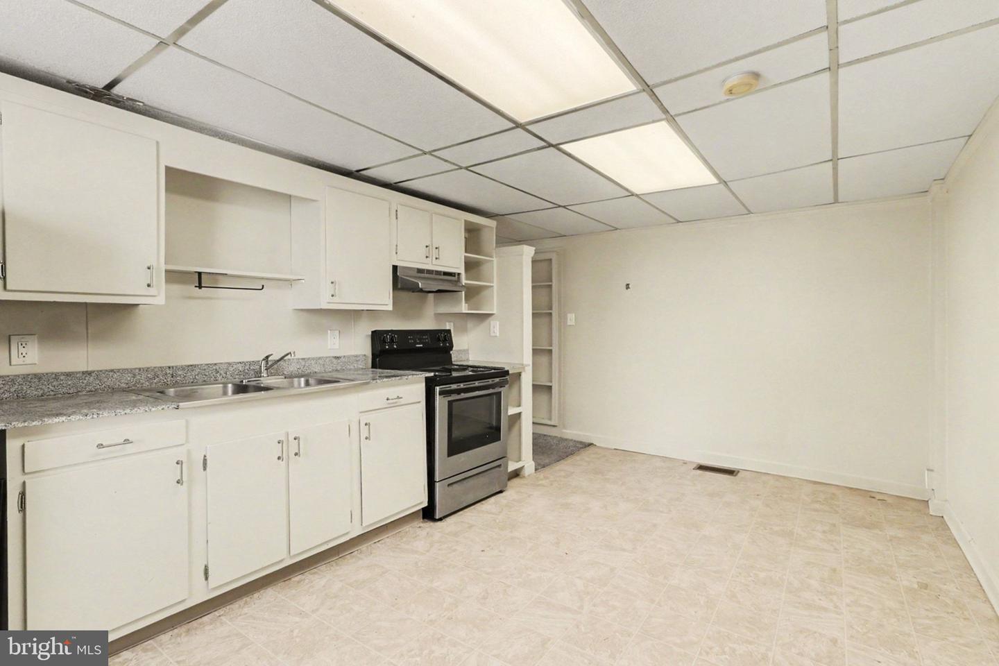 PADA2063852 Property Photo 13