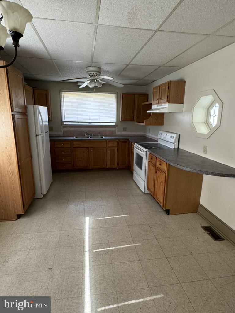 PADA2063852 Property Photo 22