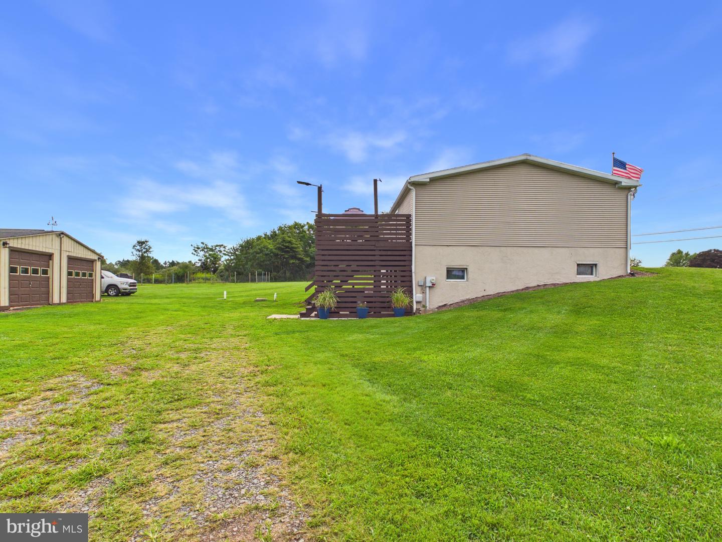 631 Mill Dr Property Photo 13