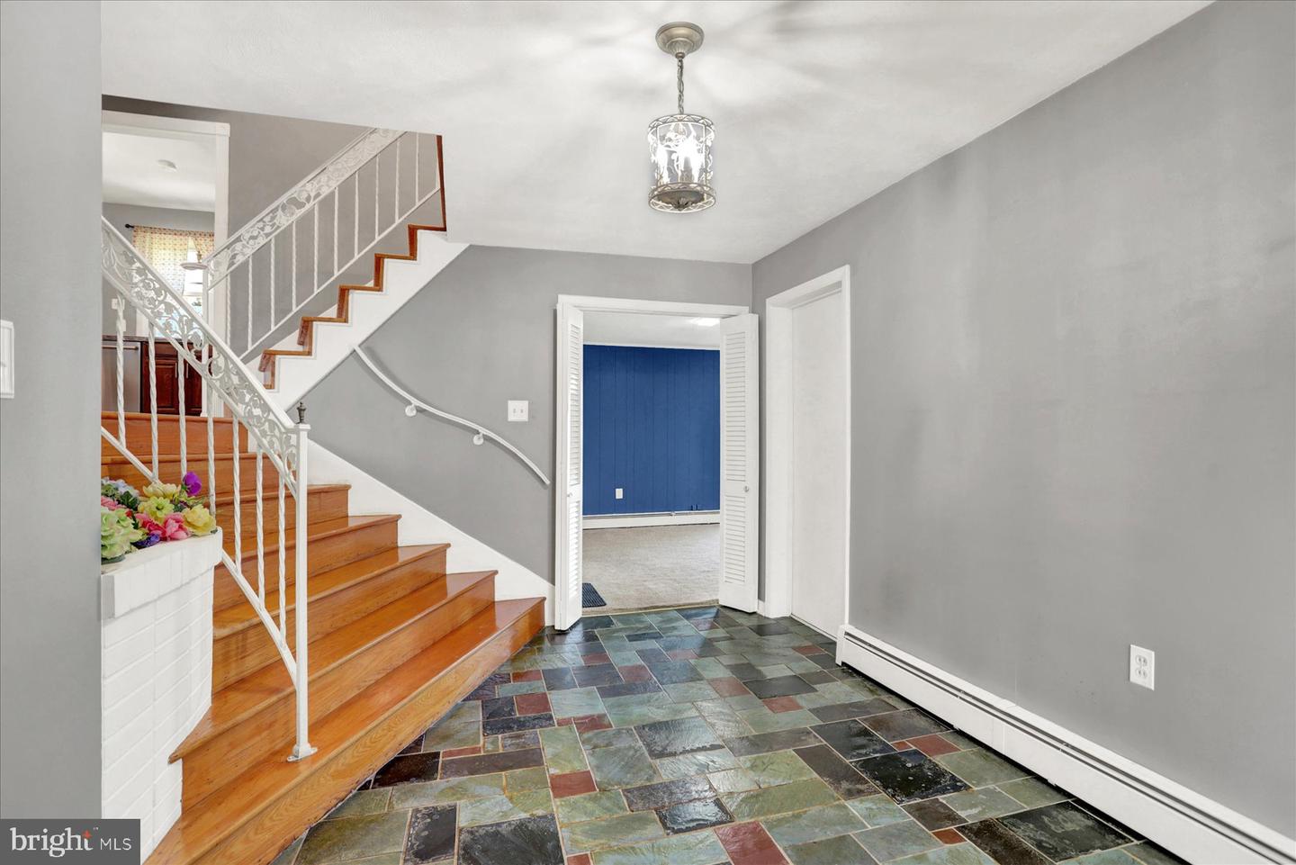513 Alden St Property Photo 6