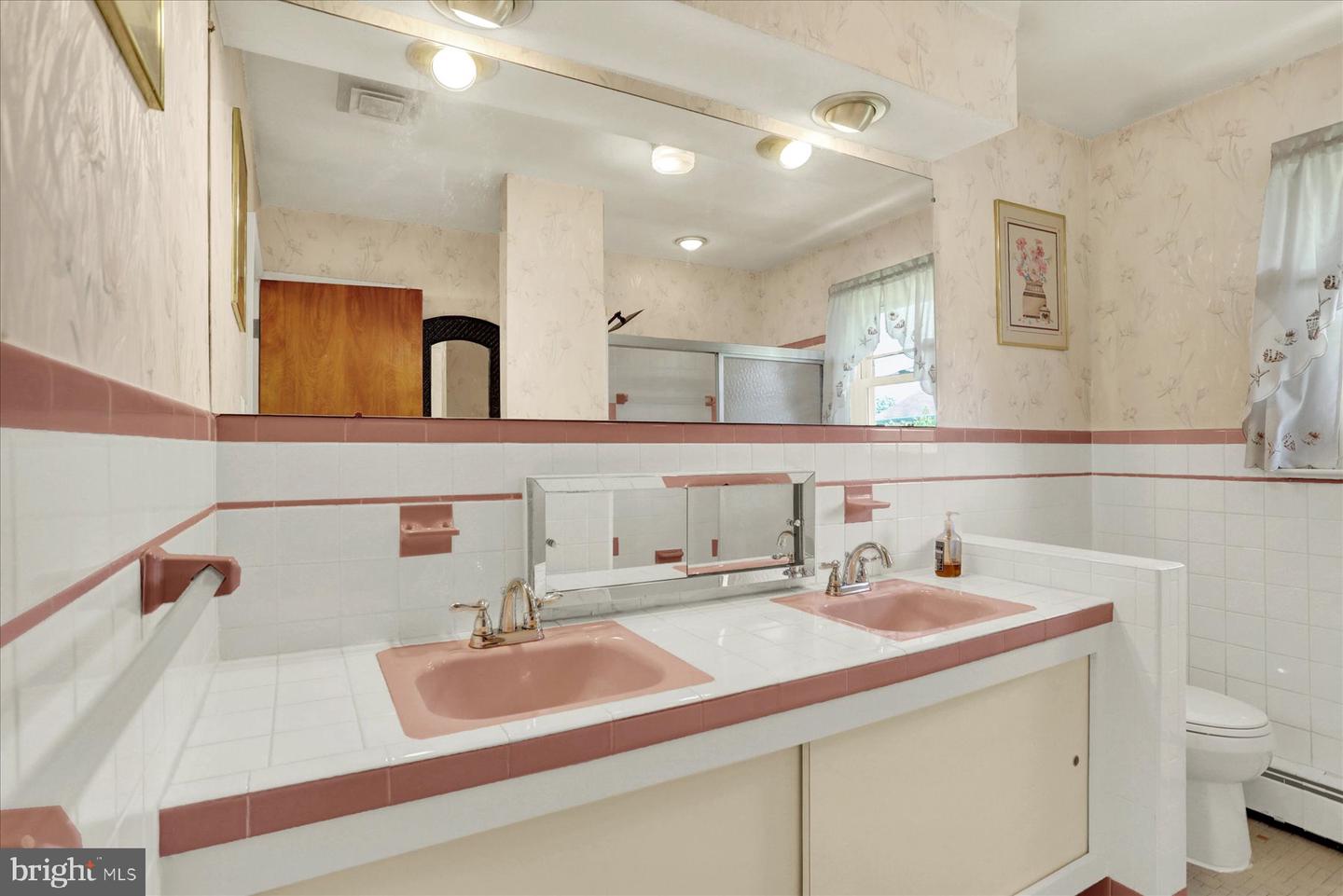 513 Alden St Property Photo 26