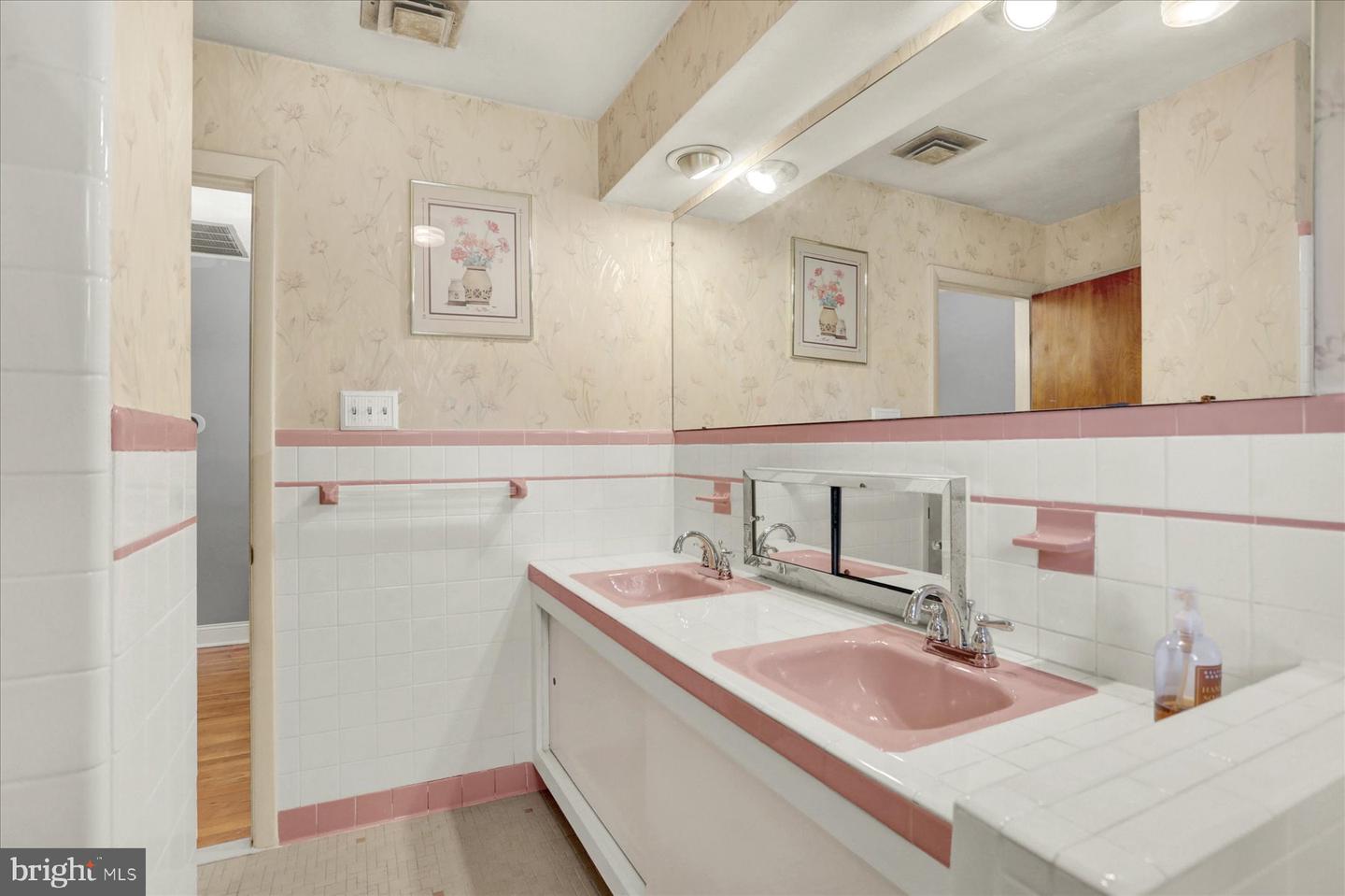 513 Alden St Property Photo 28