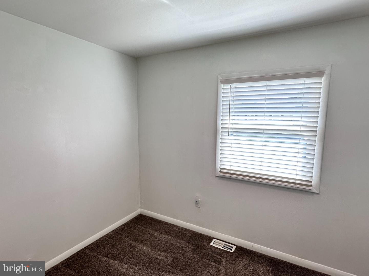 1004 Lakewood Dr Property Photo 17