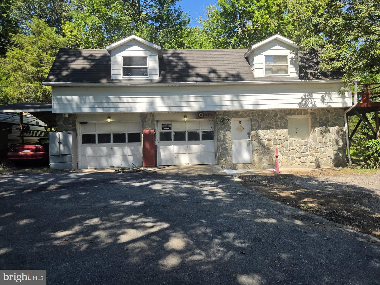 3454 Hill Rd Property Photo 8
