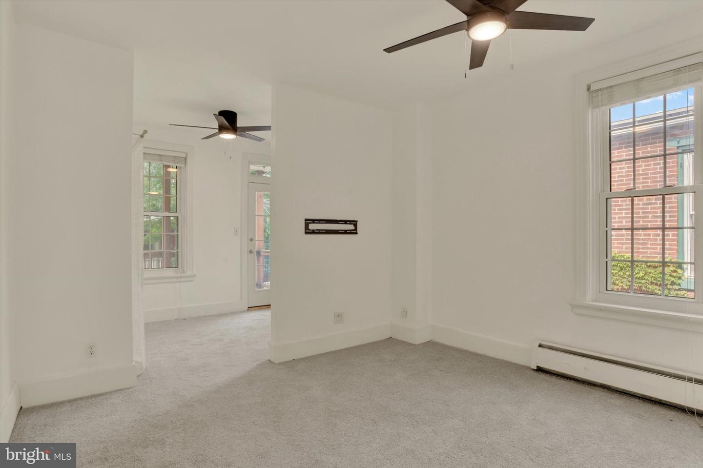 1116 Green St Property Photo 14