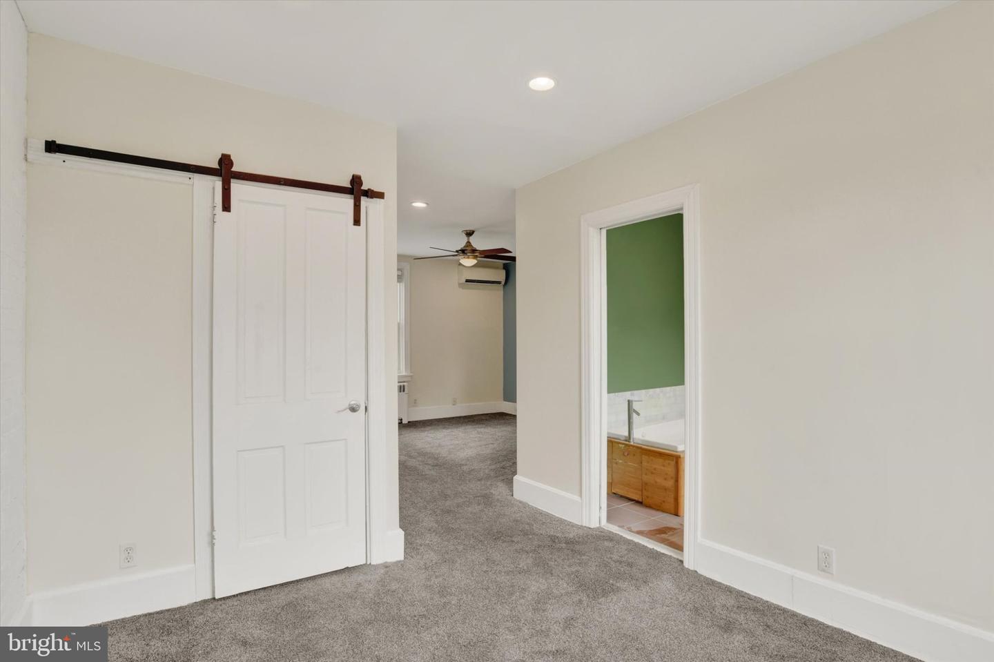 1116 Green St Property Photo 24